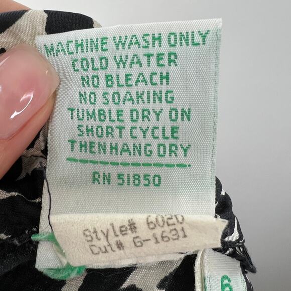 VTG Lily's of Beverly Hills Black White Animal Print Pleated Mini Skirt USA 6 - Picture 5 of 5